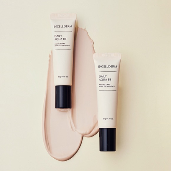 Daily Aqua BB Natural, light coverage for a smooth and dewy finish - never cakey - Picture 2 of 4